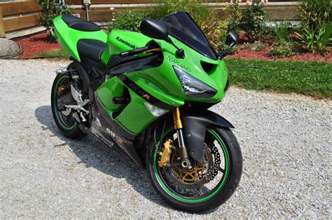 The Kawasaki ZX-6R is a dedicated mid-range sports bike and is powered by a liquid cooled 636 cc inline four engine, producing 129.3 bhp at 13,500 rpm and maximum torque at 11,500 rpm. Features include: Aluminium frame and swingarm. Dual 310 mm wavy discs up front with Nissin four piston calipers. 220 mm wavy disc at the rear with Nissin single ...